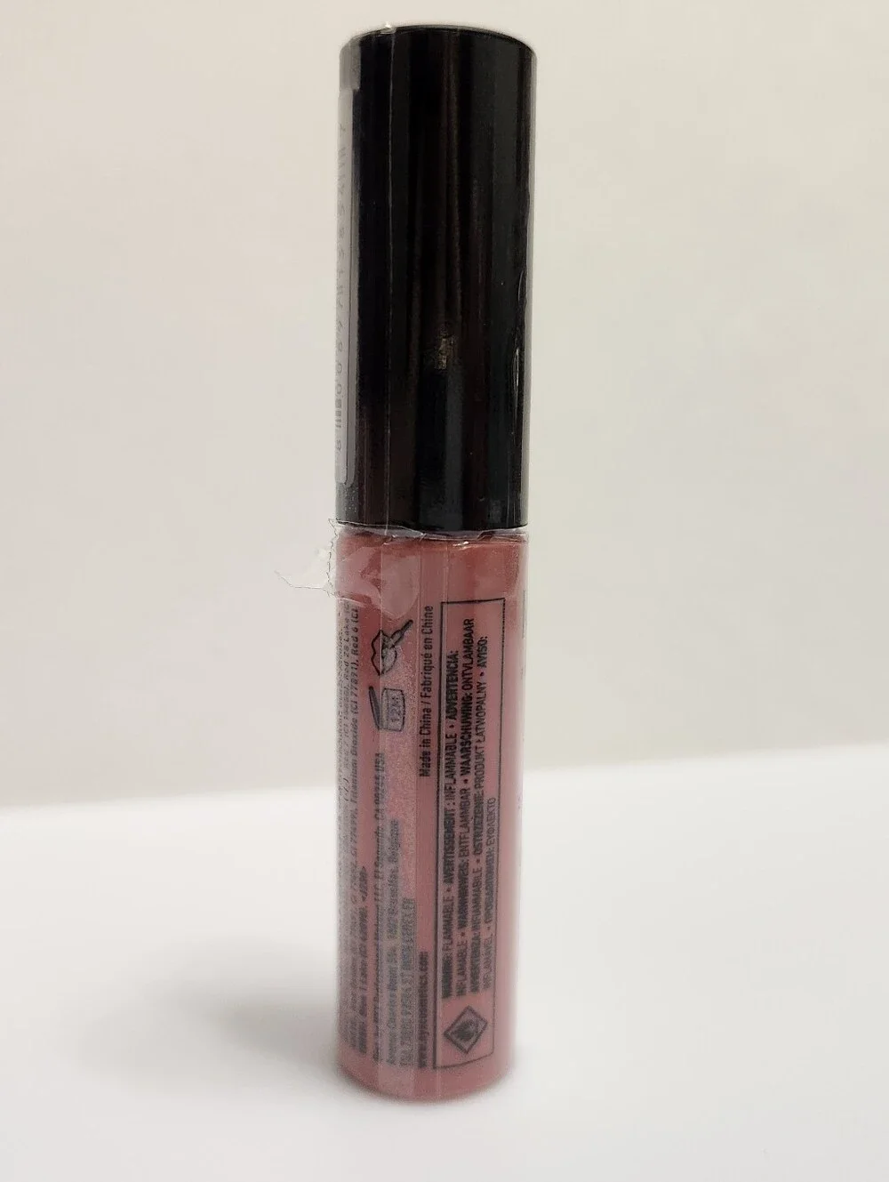 #Milan NYX Professional Makeup Soft Matte Metallic Lip Cream